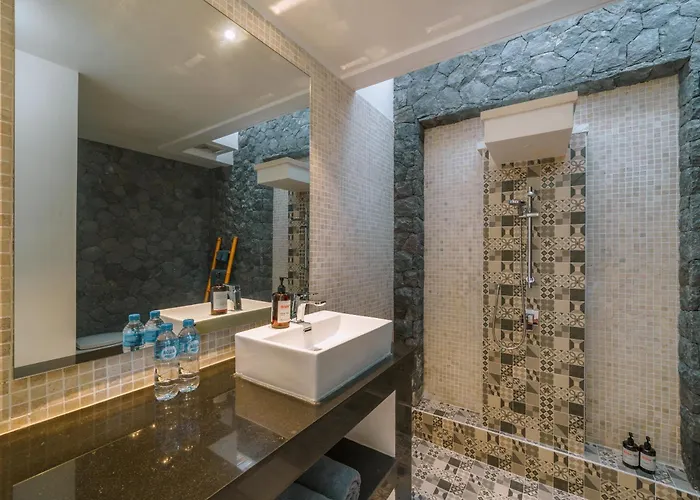 Yasmee : Cozy And Modern 2 Bedroom W/ Pool In ! *